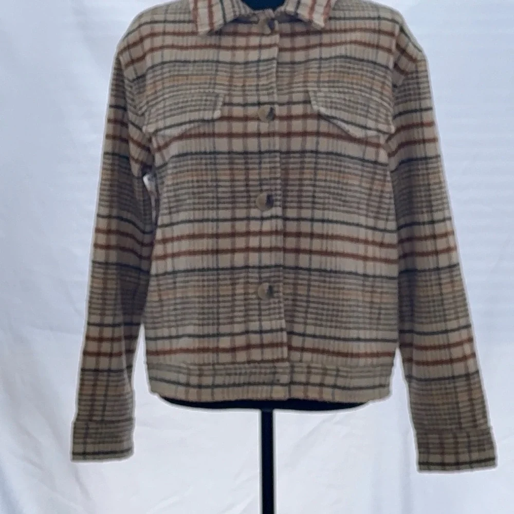 Neutral Plaid Button-Up Shacket Jacket – Cozy Fall Layer (Wool Blend)